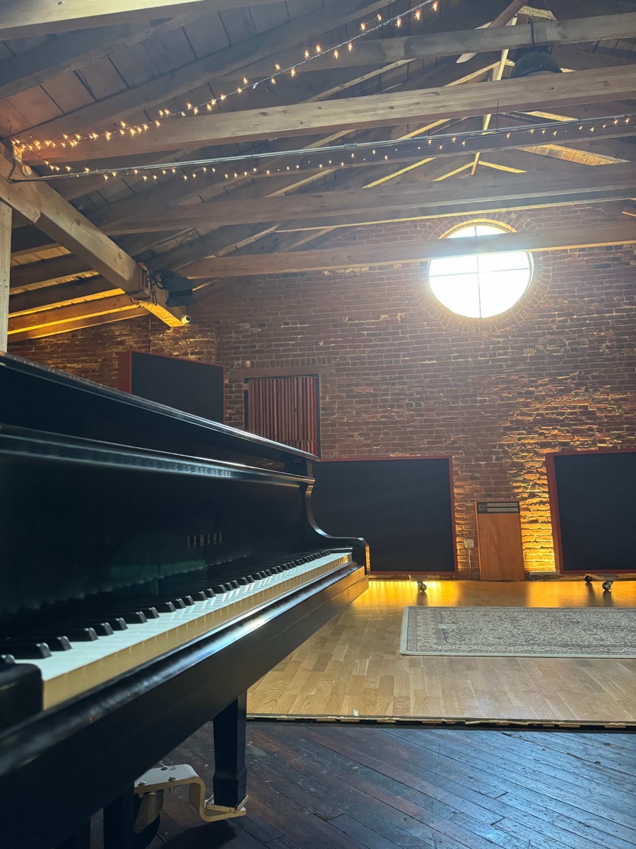 Yamaha C7 Grand Piano in Live Room